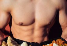 부족한 영양, 보충제가 도와줄까? 똑똑하게 챙기는 건강 루틴 topless man in black shorts holding cooked food